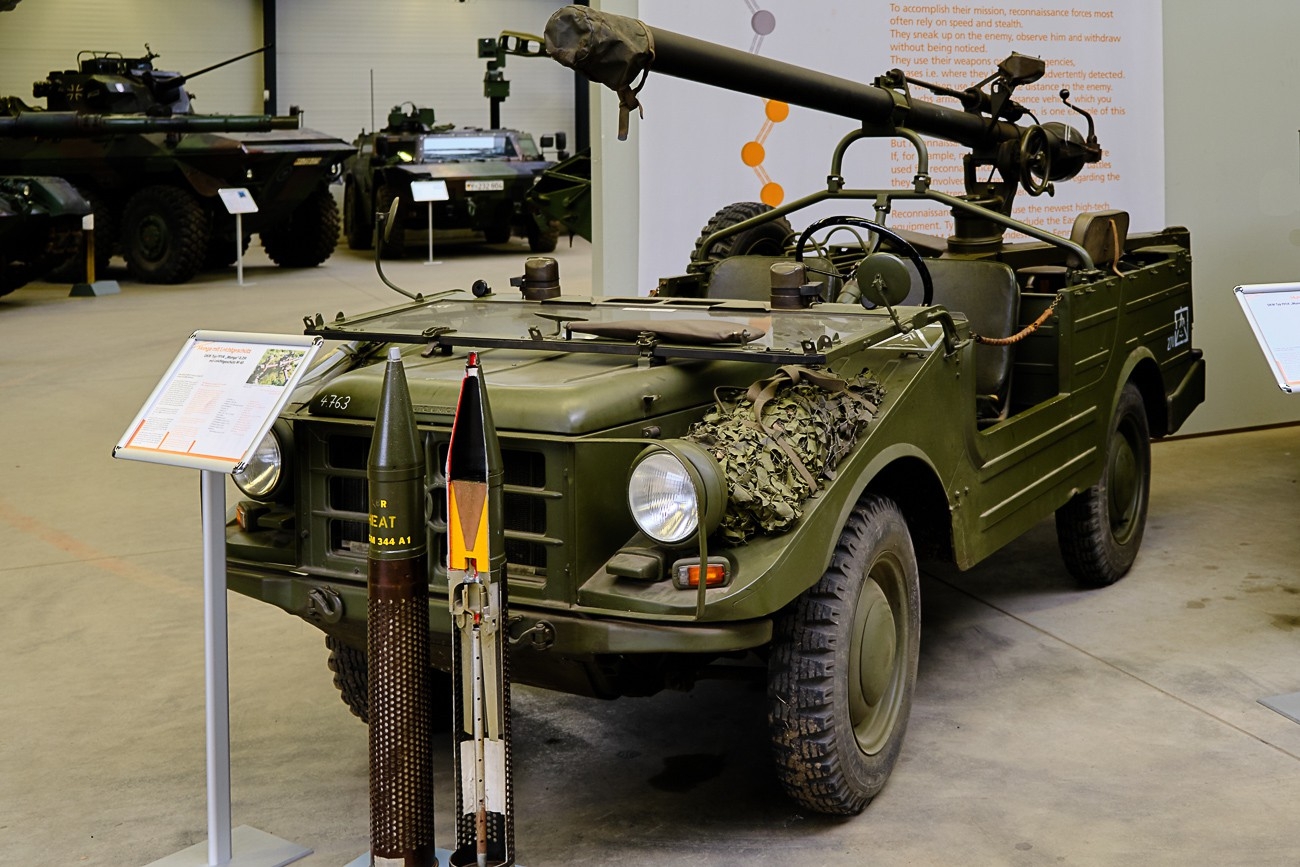 DKW Munga Typ F 91 4 mit Leichtgeschütz